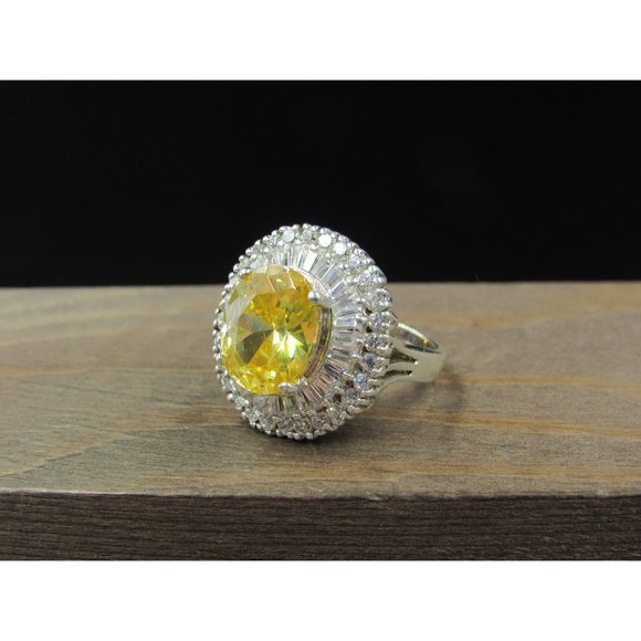 Size 6 Sterling Silver Brilliant Yellow Cubic Zirconia With Accents Band Ring - Picture 4 of 9